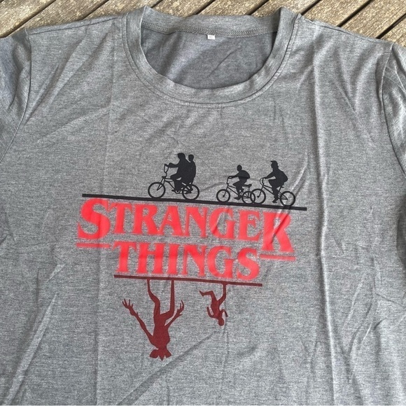 NWT - Stranger Things Shirt XL - Gray -  Women - Picture 8 of 9